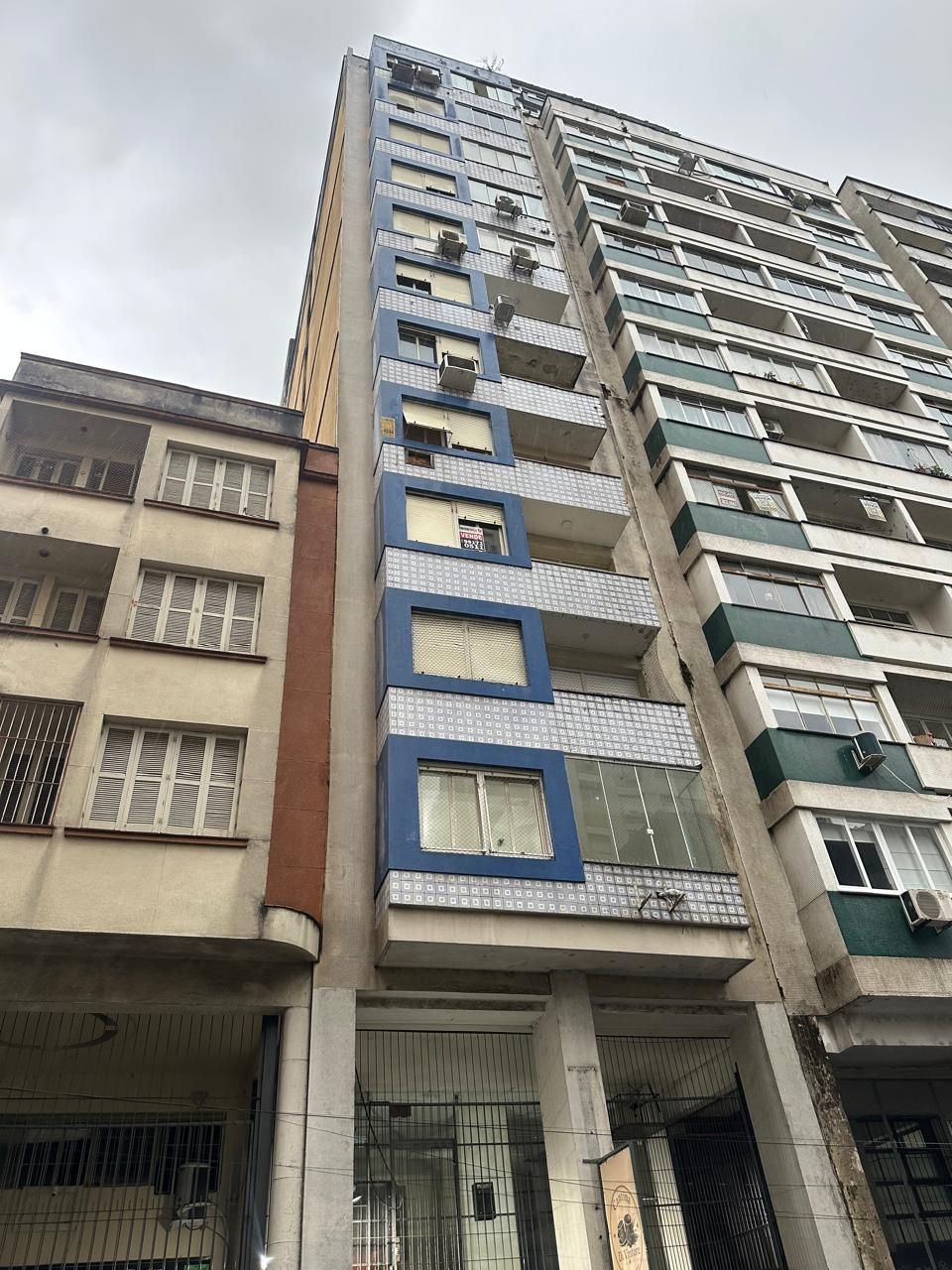 Apartamento de 2 Dormitórios na Rua Riachuelo, Próximo à Praça da Matriz. Centro Histórico de Porto Alegre