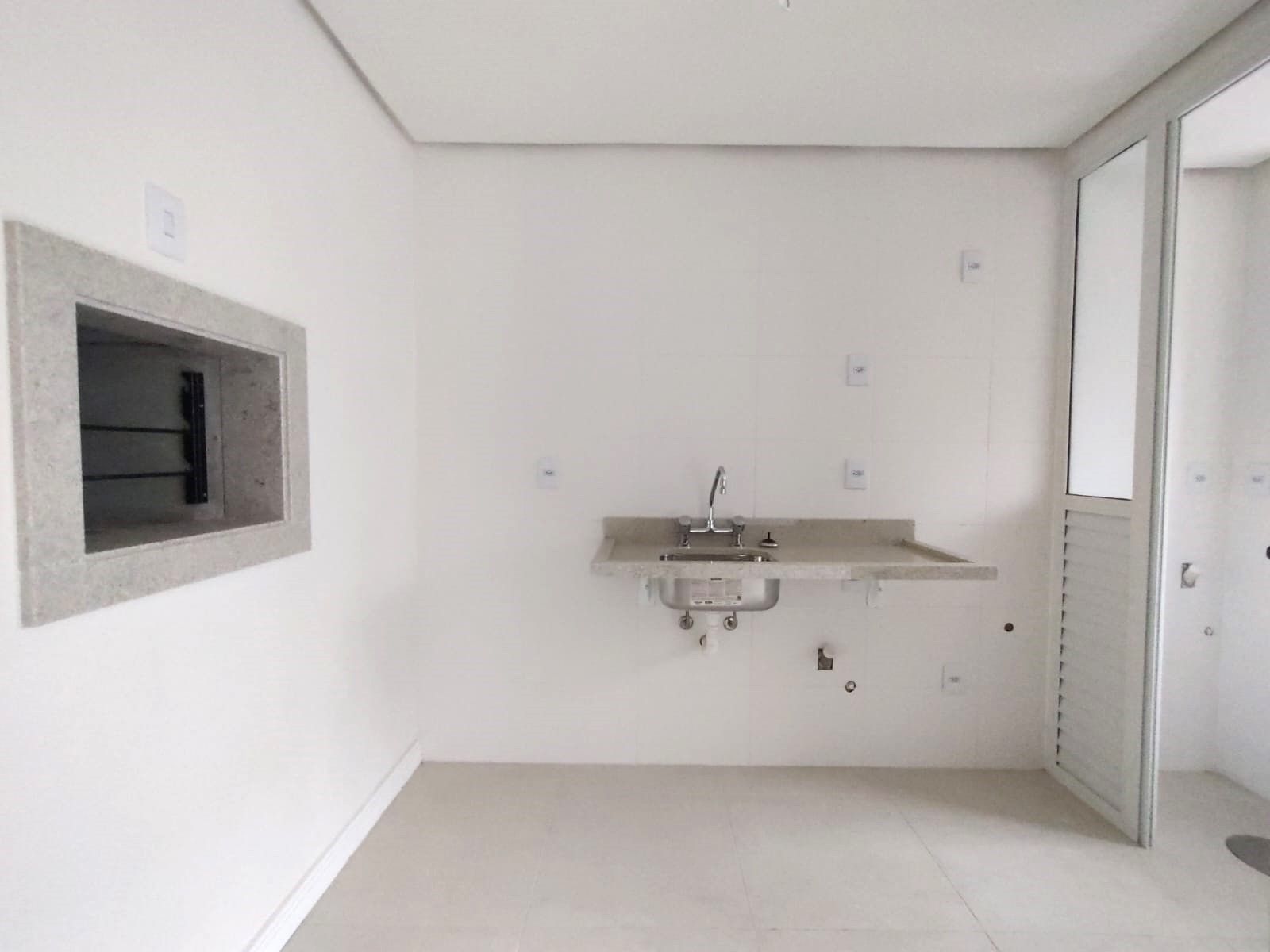 Apartamento à venda com 1 quarto, 44m² - Foto 5