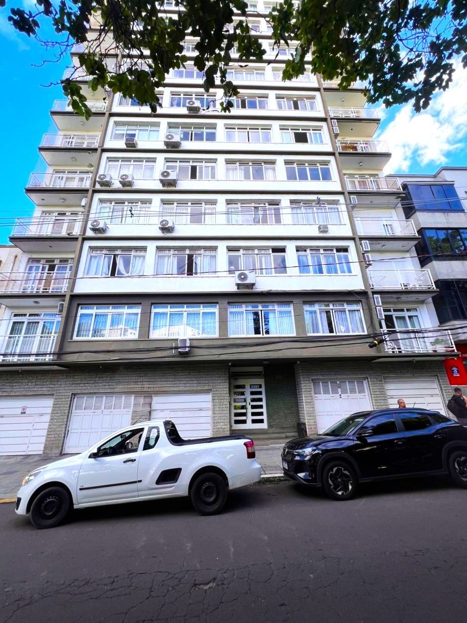 Apartamento 3 dormitórios em Frente a Faculdade de Odonto  e  Hosp. Clínicas