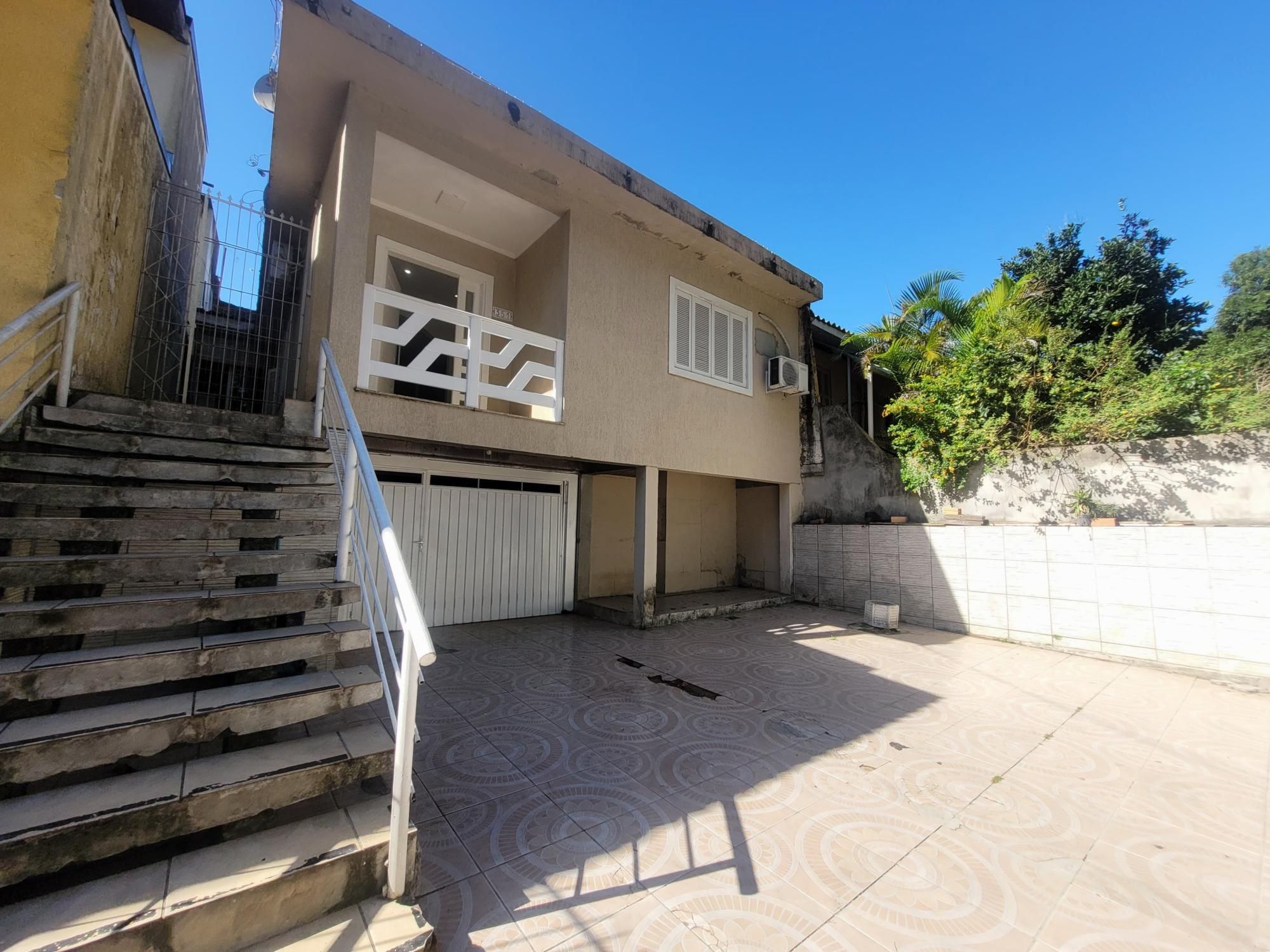 Casa à venda com 2 quartos, 131m² - Foto 2
