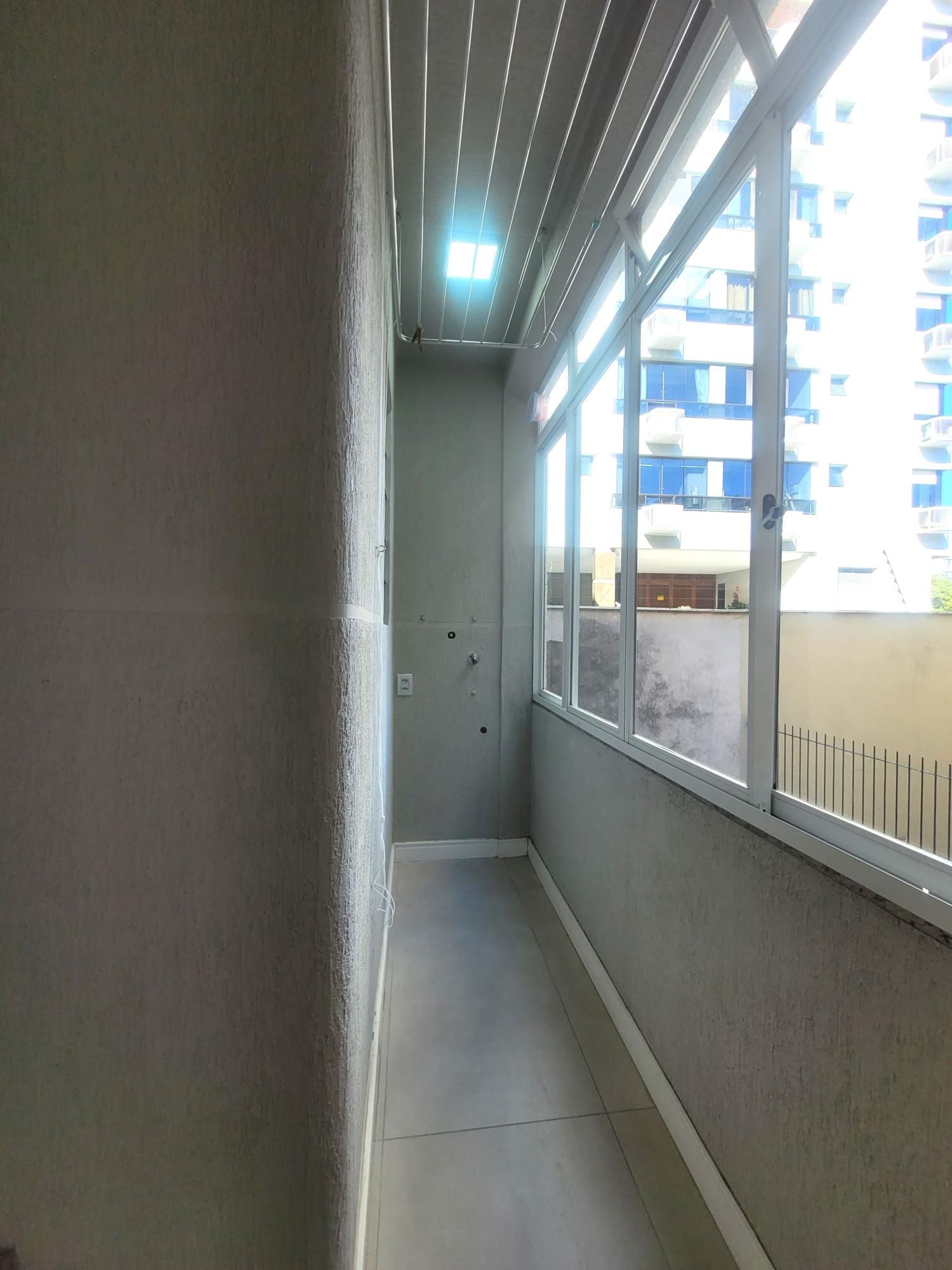 Apartamento à venda com 2 quartos, 65m² - Foto 14