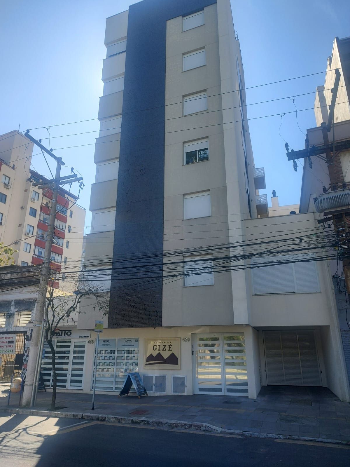 Apartamento à venda com 2 quartos, 67m² - Foto 1