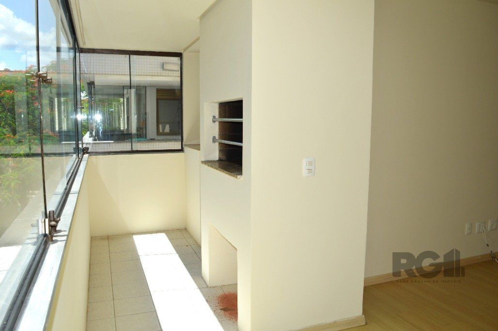 Excelente apto.2 dorm. com 1 suíte, churrasqueira e 1 vaga na Rua Olavo Bilac