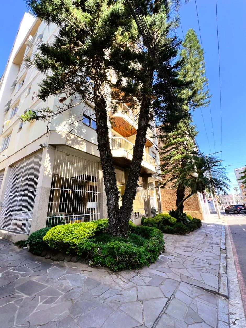 Excelente apartamento 2 dormitórios reformado no Bom Fim