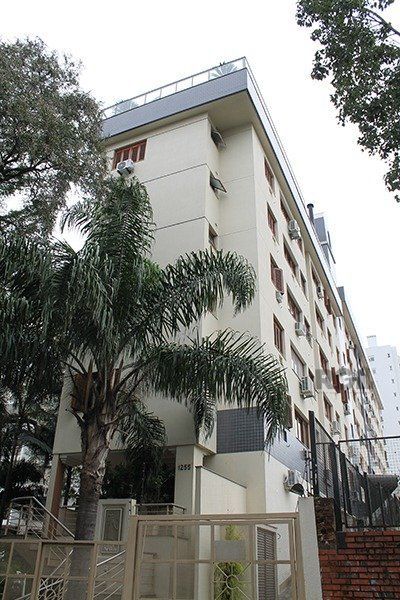 Apartamento à venda com 61m², 2 quartos, 1 suíte, 2 vagas no bairro Petrópolis em Porto Alegre
