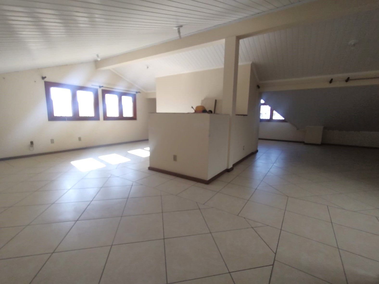 Casa à venda com 4 quartos, 198m² - Foto 44