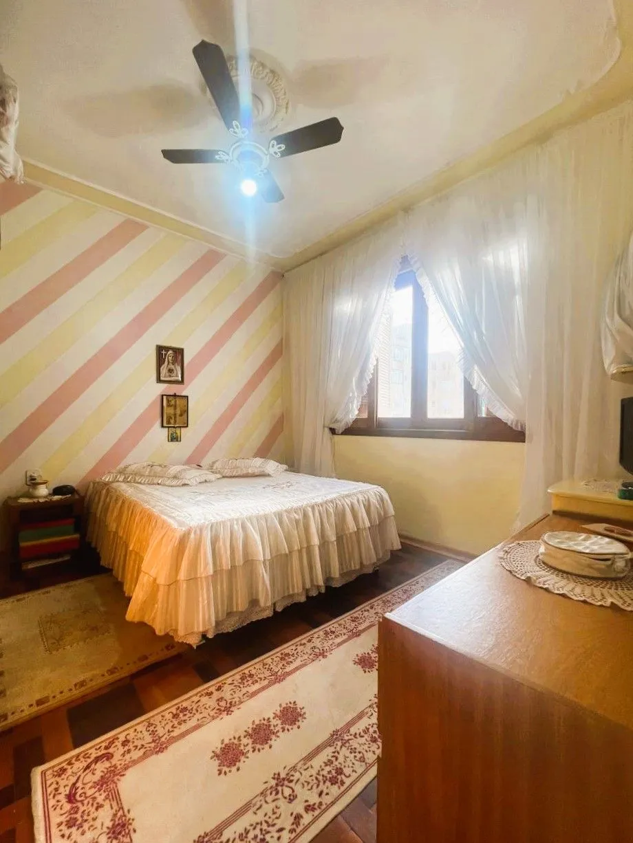 APARTAMENTO 2 DORMITÓRIOS COM VISTA DESLUMBRANTE DO CENTRO DA CIDADE.