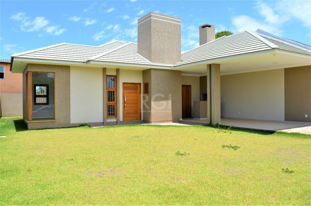 Casa à venda com 3 quartos, 115m² - Foto 1