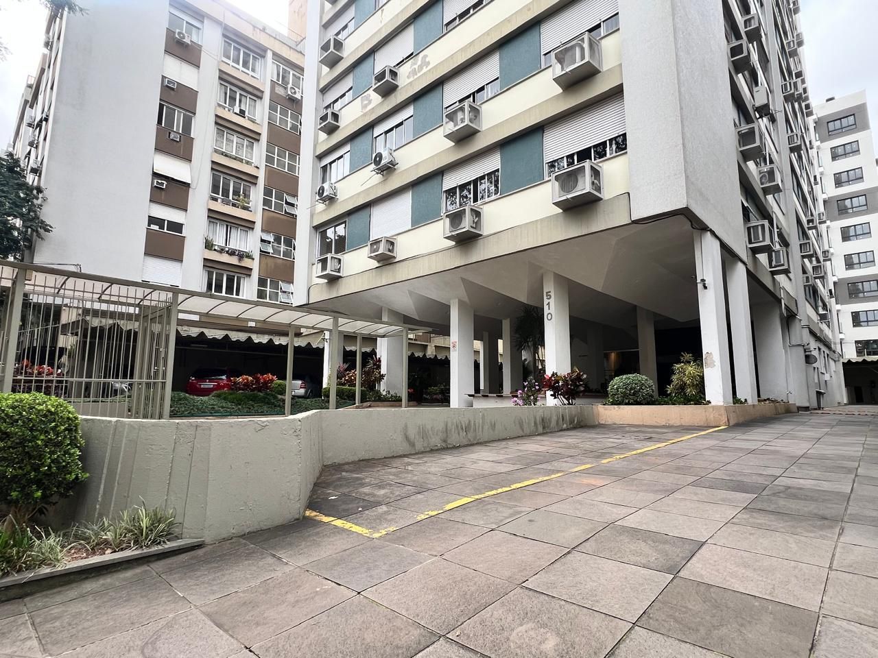 VENDA: Apartamento 3 dormitórios semimobiliado com vaga no coração do Bom Fim! — foto 2