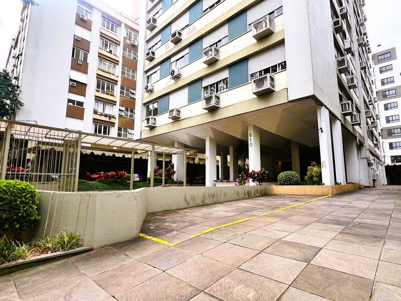 VENDA: Apartamento 3 dormitórios semimobiliado com vaga no coração do Bom Fim! — foto 3