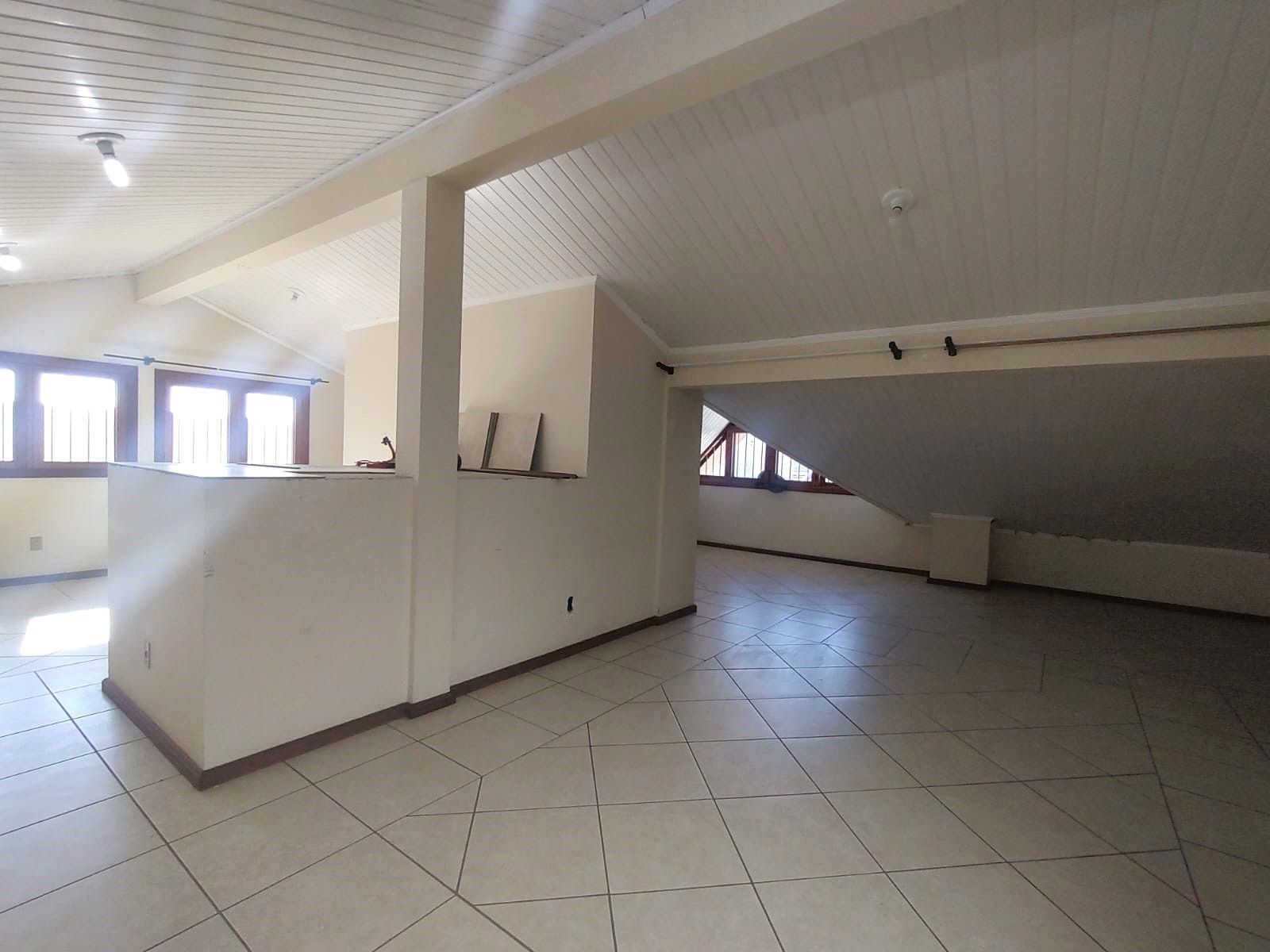 Casa à venda com 4 quartos, 198m² - Foto 47