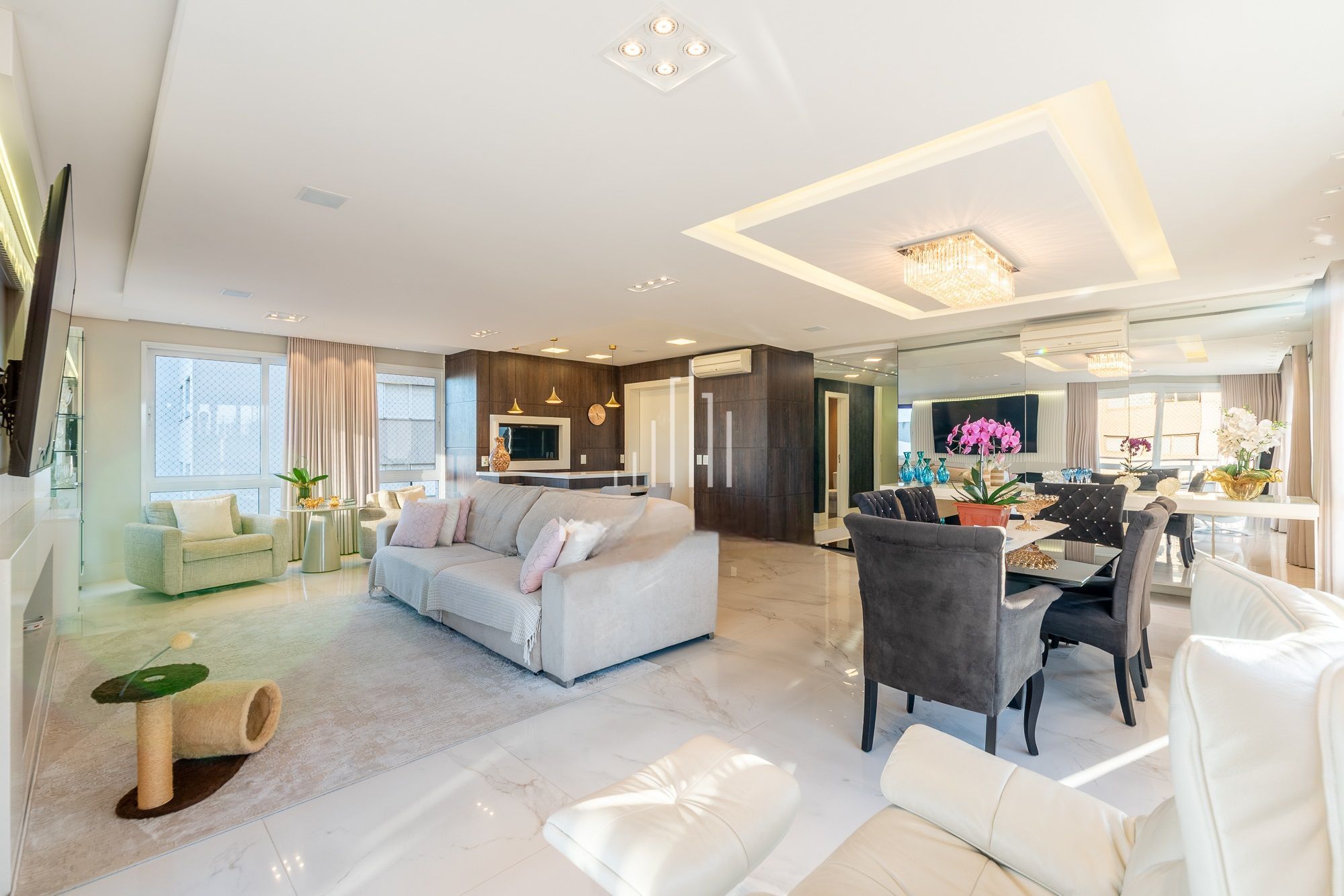 ANDAR ALTO BAIRRO BELA VISTA | ANDAR INTEIRO COM 180M2