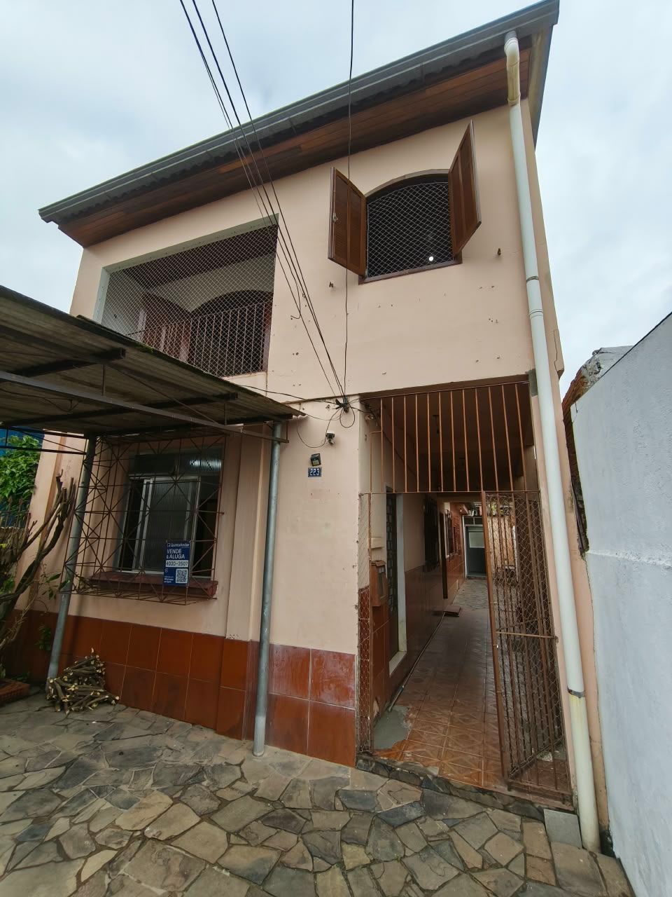 Casa tipo Sobrado perto da PUC