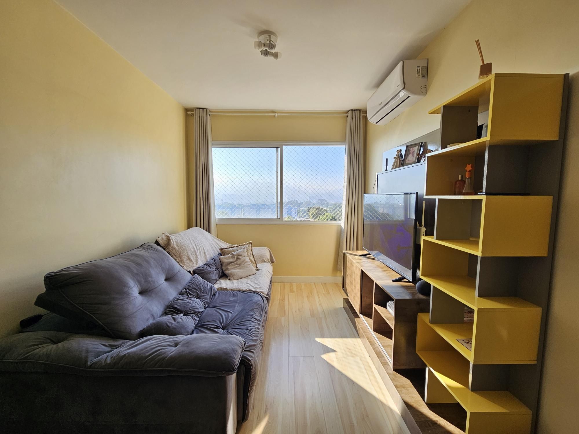 Apartamento, 2 dormitórios no bairro Vila São José em Porto Alegre para Comprar