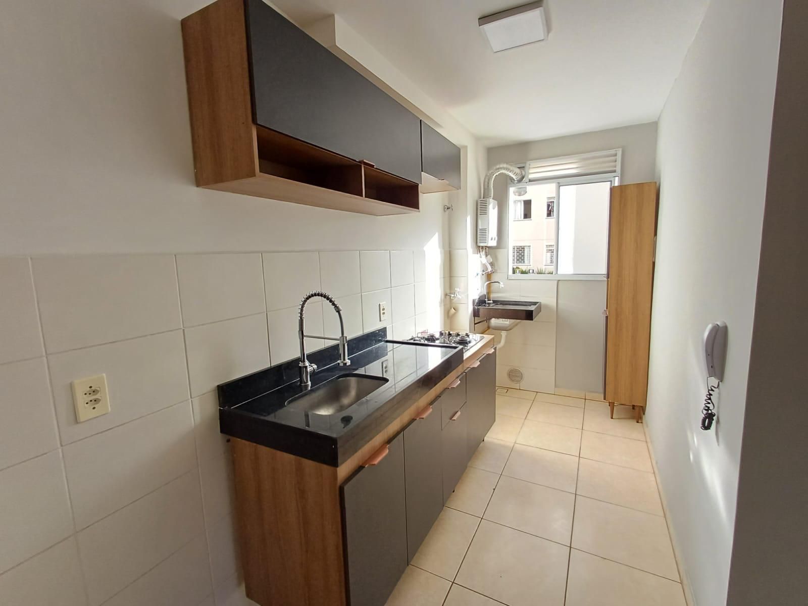 Apartamento 2 dormitórios com vaga e elevador perto da FAPA