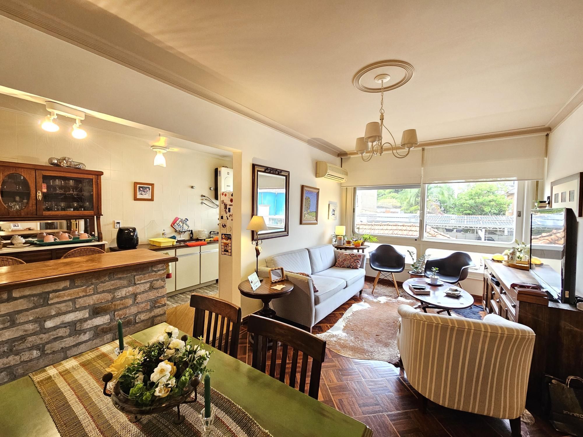 Apartamento 2 dormitórios no bairro Menino Deus