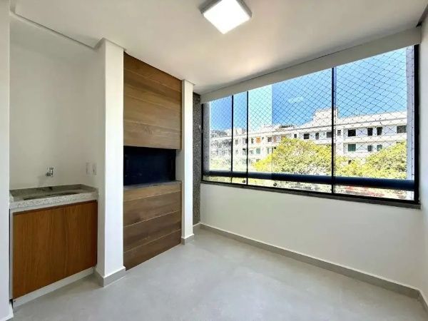 Apartamento 2 dormitórios, sacada com churrasqueira no Cristo Redentor