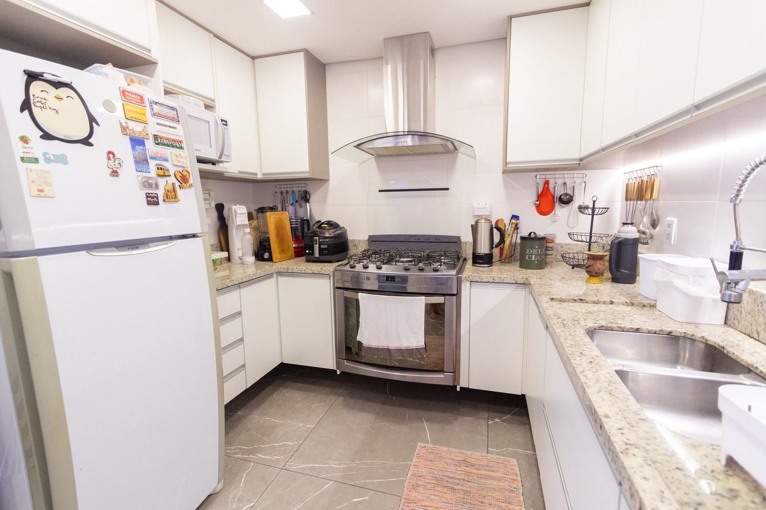 Casa de Condomínio à venda com 3 quartos, 192m² - Foto 4