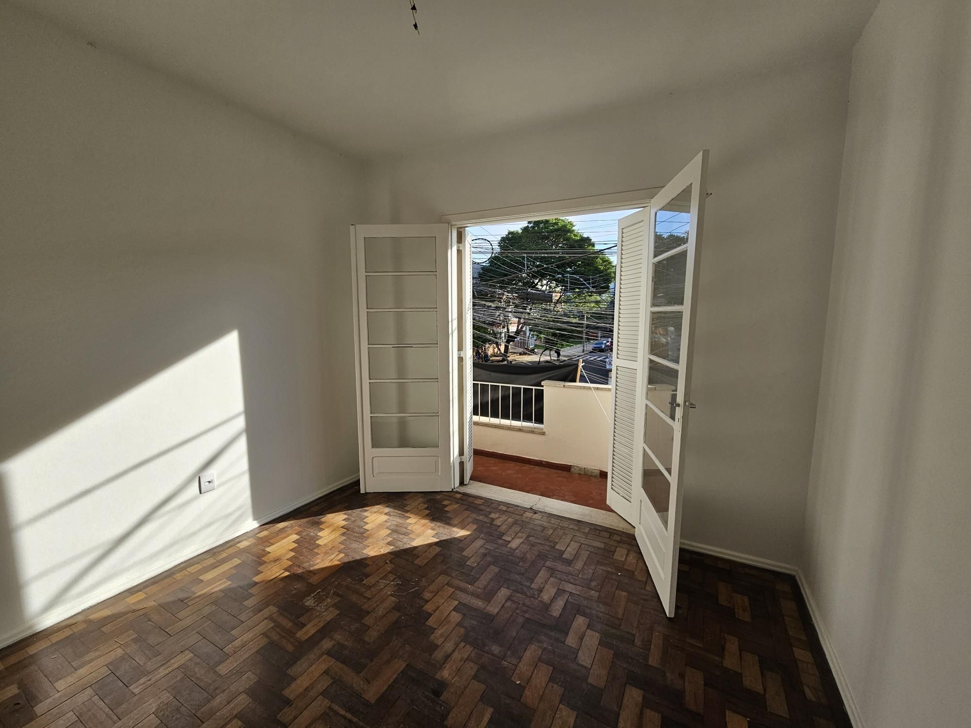 Apartamento à venda com 61m², 2 quartos no bairro Menino Deus em Porto Alegre
