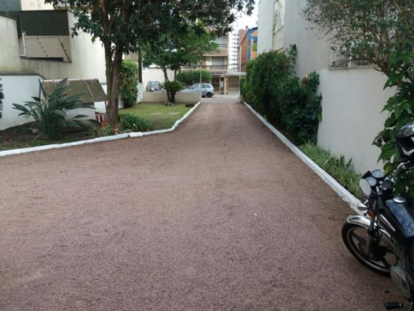 Casa à venda com 2 quartos, 435m² - Foto 7