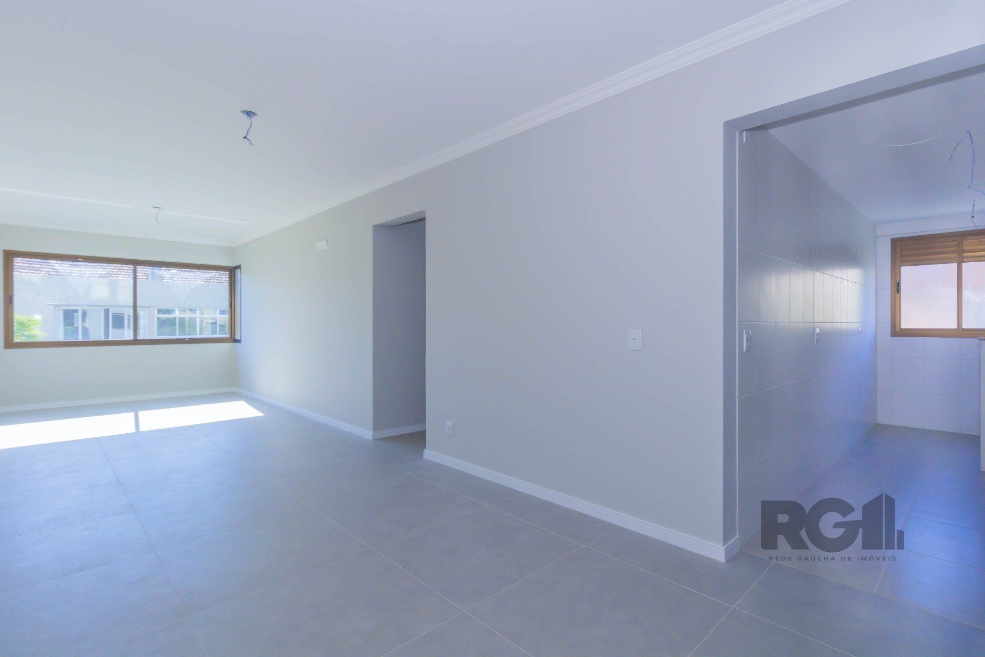 Apartamento à venda com 2 quartos, 81m² - Foto 2