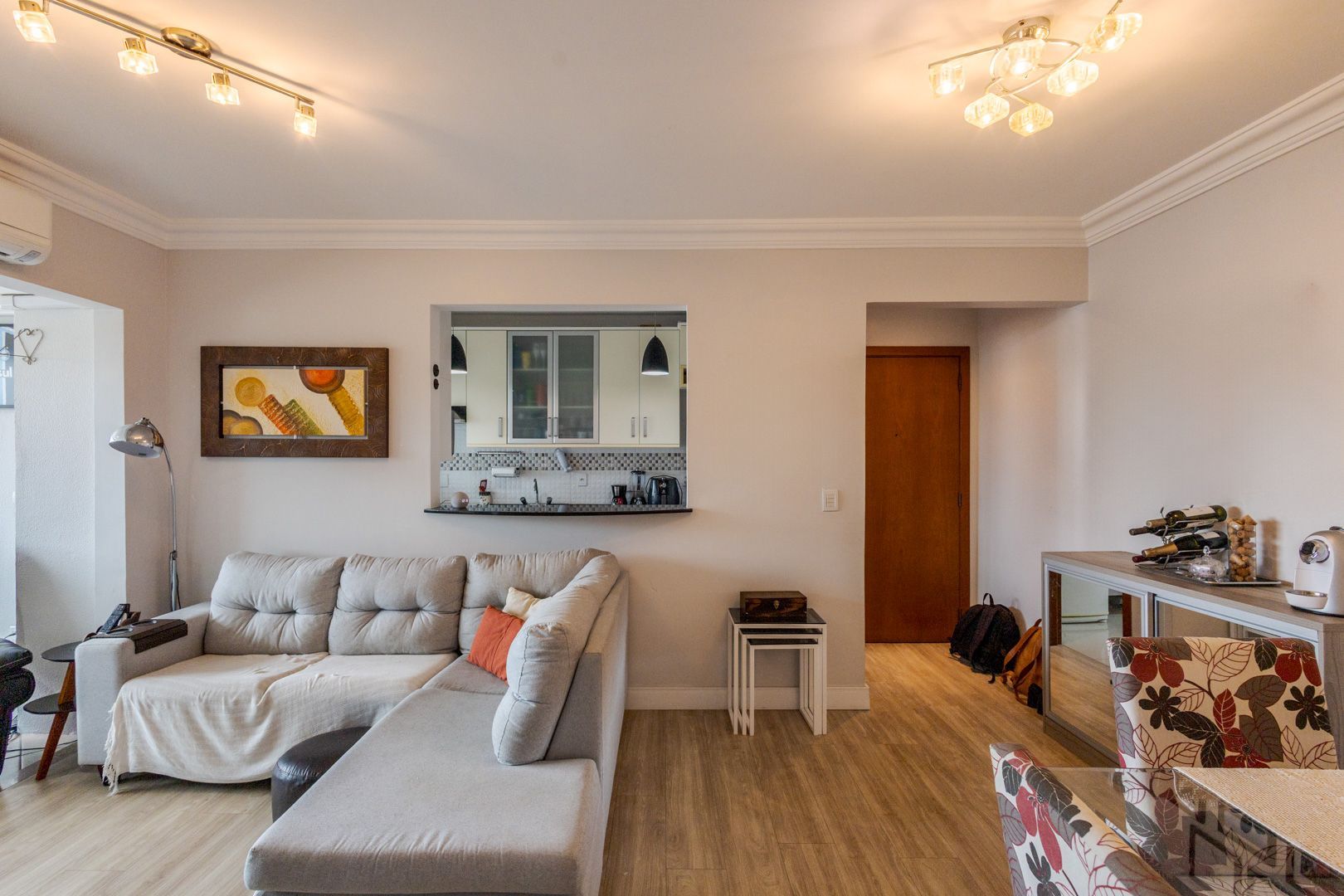 Apartamento à venda com 2 quartos, 84m² - Foto 3