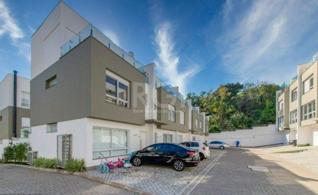 Casa Condomínio para Venda - 3 dormitórios, sendo 2 suítes e 2 vagas