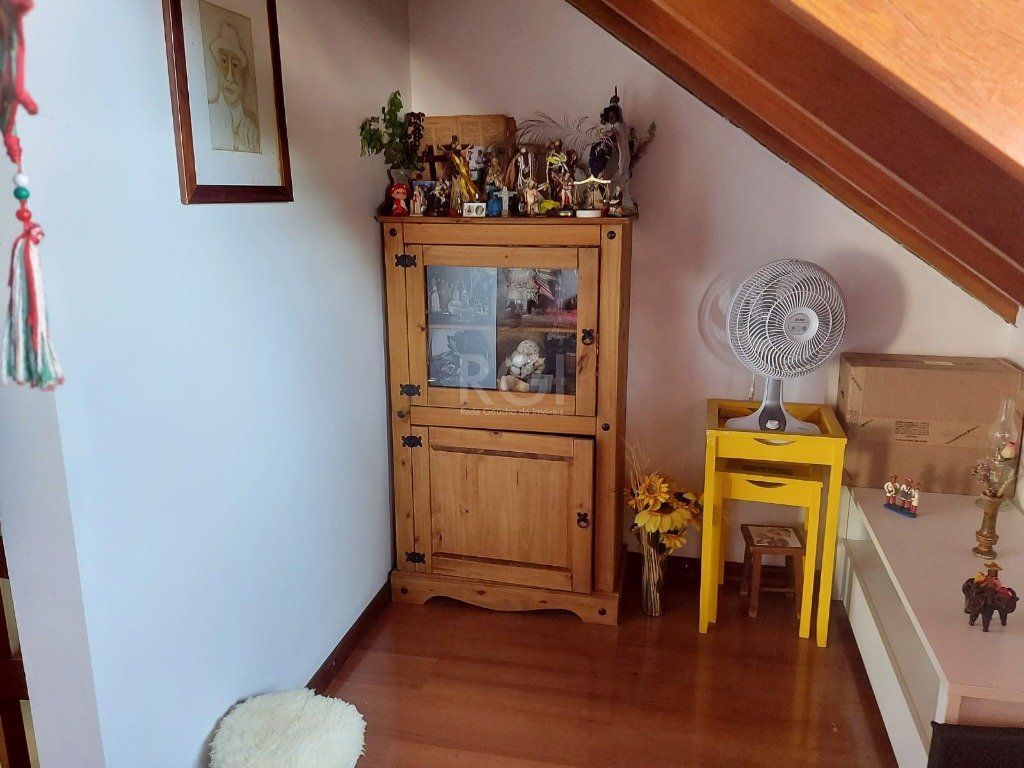 Casa de Condomínio à venda com 3 quartos, 234m² - Foto 9