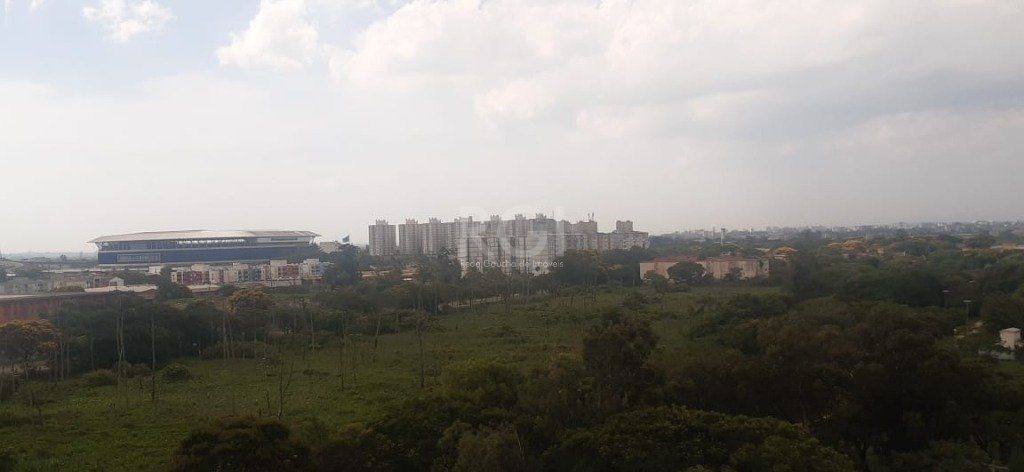 Apartamento à venda com 60m², 3 quartos, 1 suíte, 1 vaga no bairro Humaitá em Porto Alegre