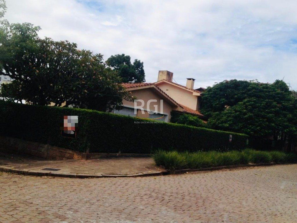 Casa para Venda - 500m², 8 dormitórios, sendo 1 suites, 3 vagas - Jardim Lindóia