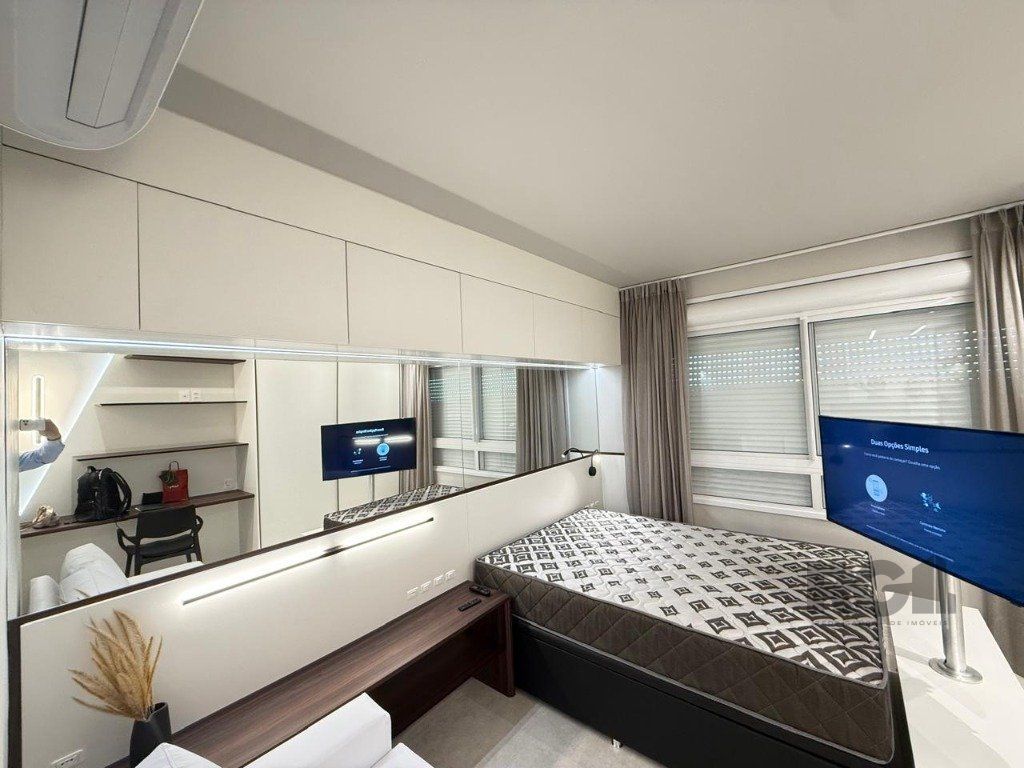 Apartamento à venda com 26m², 1 quarto, 1 vaga no bairro Partenon em Porto Alegre