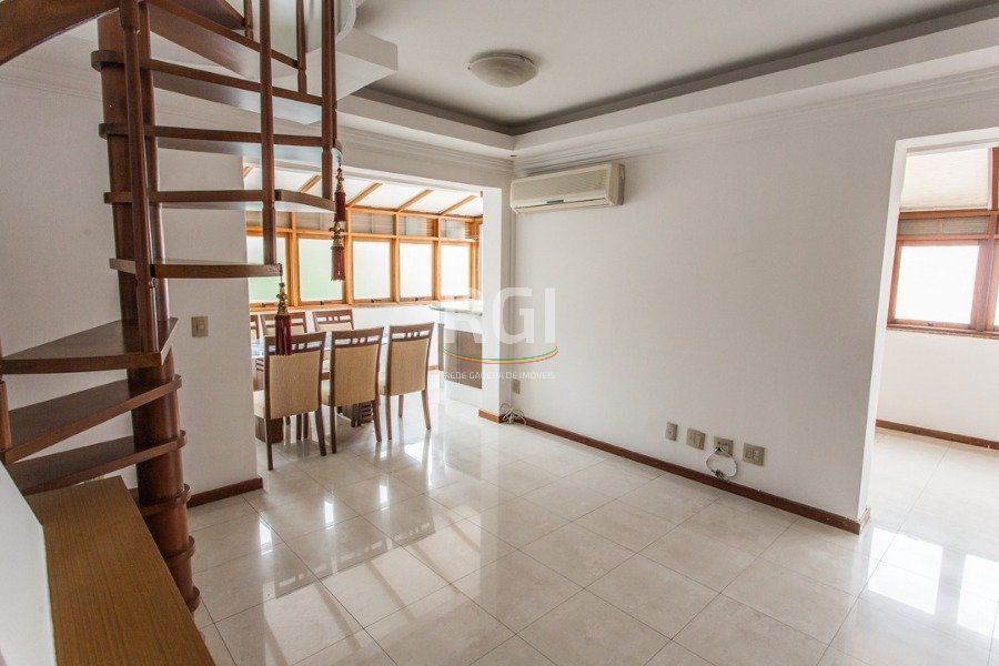 Cobertura à venda com 198m², 3 quartos, 3 suítes, 2 vagas no bairro Higienópolis em Porto Alegre