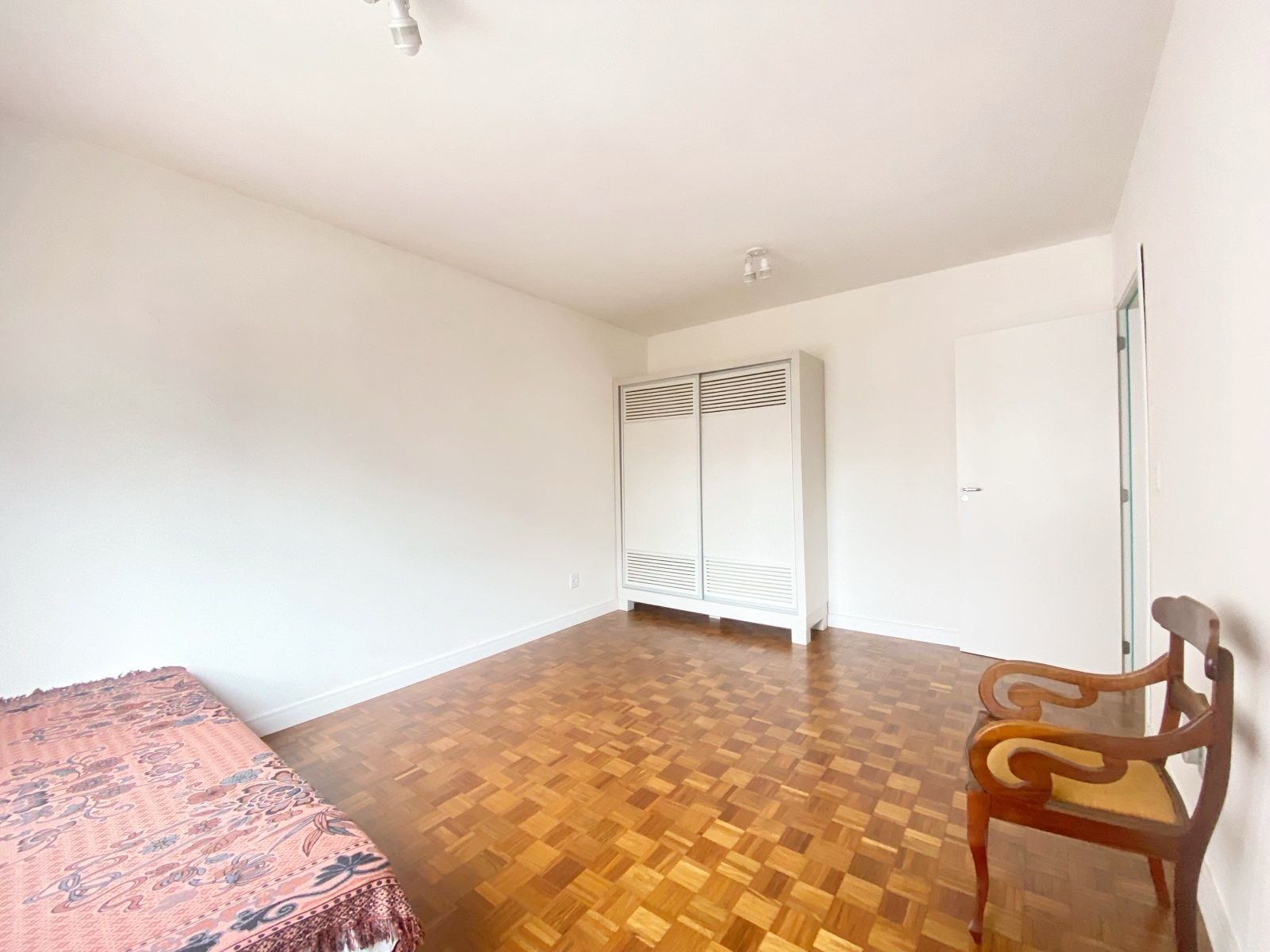 Studio no bairro Independência em Porto Alegre para Comprar