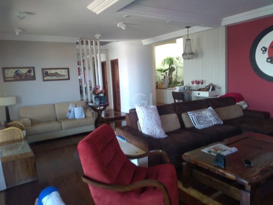 Casa de Condomínio à venda com 5 quartos, 555m² - Foto 1