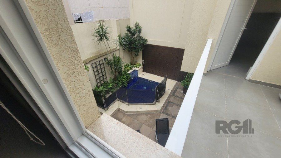 Casa à venda com 4 quartos, 250m² - Foto 17
