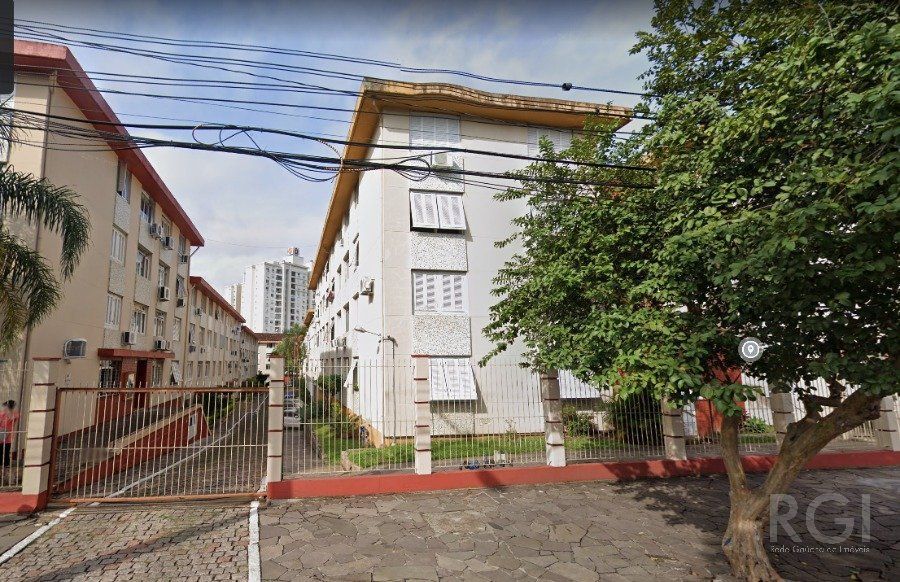 Apartamento à venda com 56m², 2 quartos, 1 vaga no bairro Higienópolis em Porto Alegre