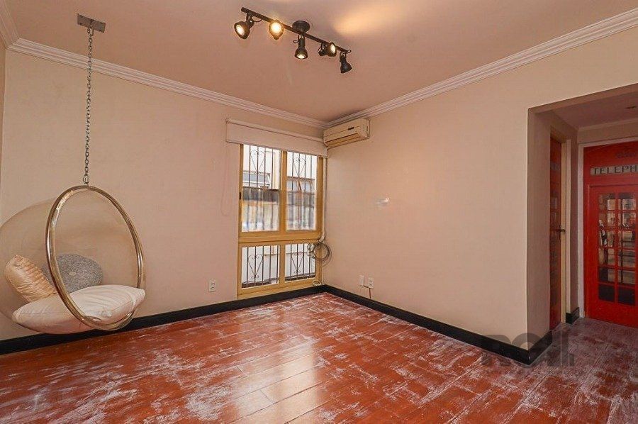 Apartamento à venda com 58m², 2 quartos, 1 vaga no bairro Auxiliadora em Porto Alegre