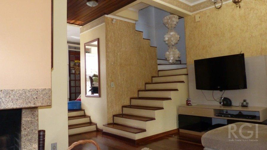 Casa à venda com 2 quartos, 179m² - Foto 3