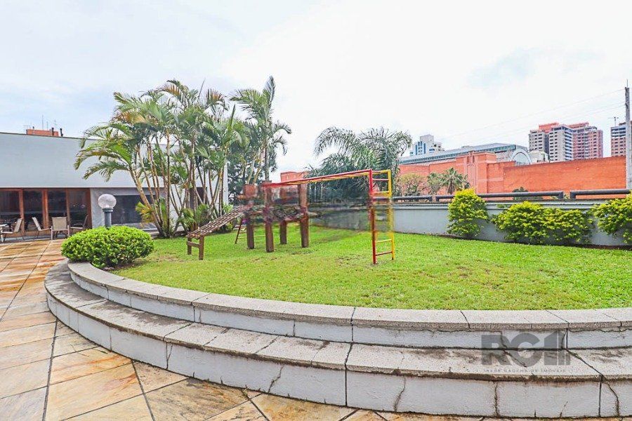Apartamento à venda com 3 quartos, 99m² - Foto 32