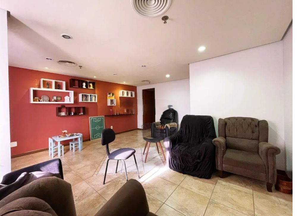 Sala Comercial à venda com 53m², 2 quartos, 1 vaga no bairro Moinhos de Vento em Porto Alegre