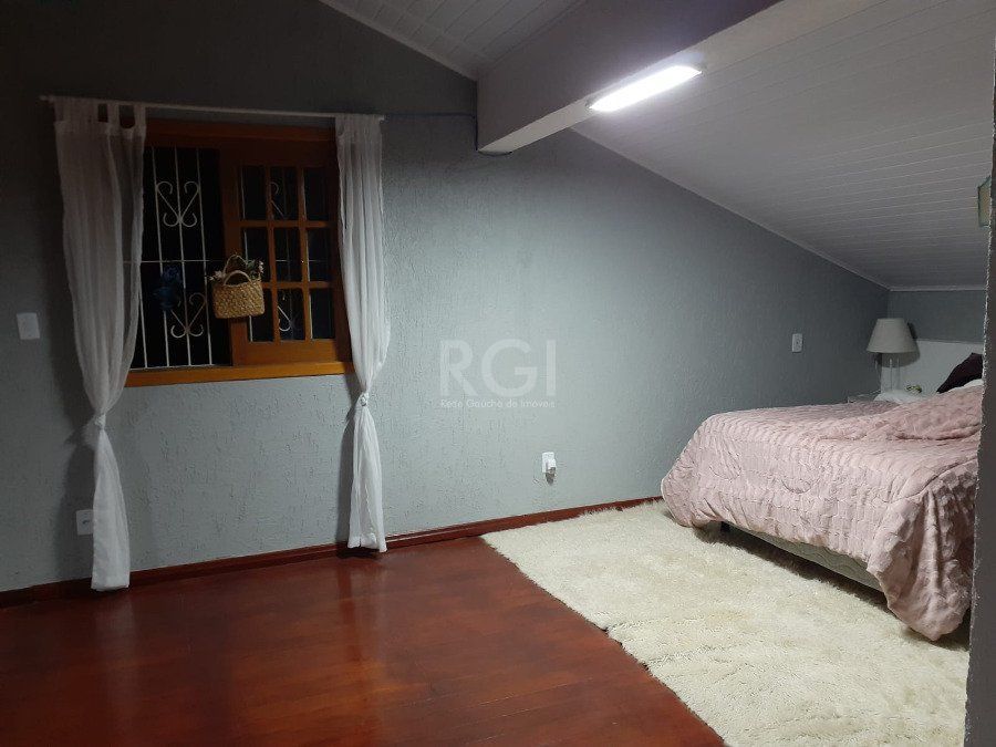 Casa à venda com 3 quartos, 160m² - Foto 2