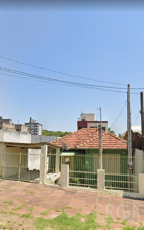 Terreno à venda com 243m² no bairro Partenon em Porto Alegre