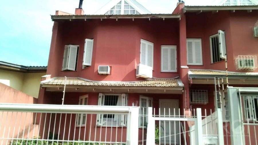Casa à venda com 252m², 3 quartos, 1 suíte, 2 vagas no bairro Petrópolis em Porto Alegre