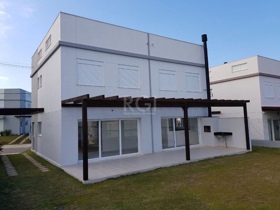 Casa de Condomínio à venda com 5 quartos, 220m² - Foto 3