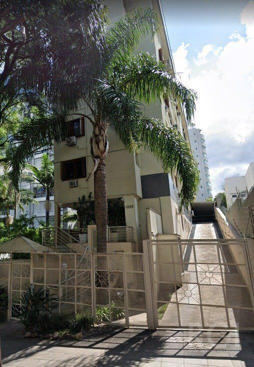 Apartamento à venda com 42m², 1 quarto, 2 vagas no bairro Petrópolis em Porto Alegre