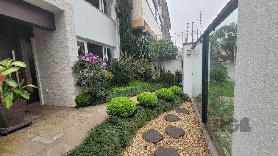 Casa à venda com 4 quartos, 250m² - Foto 37