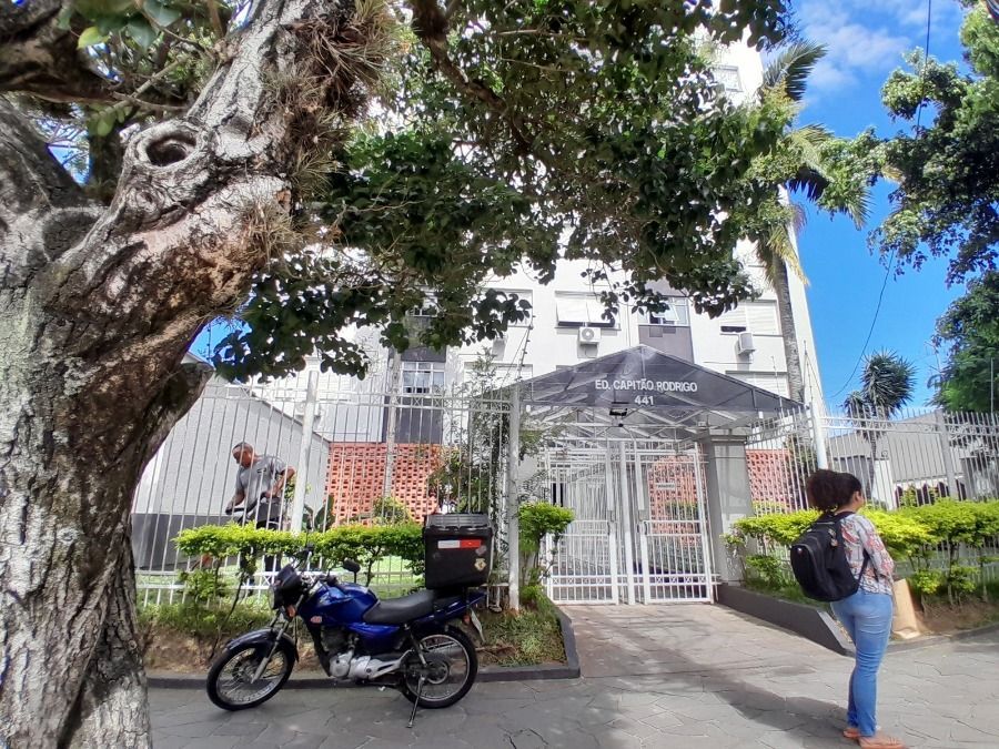 Apartamento à venda com 46m², 1 quarto, 1 vaga no bairro Menino Deus em Porto Alegre