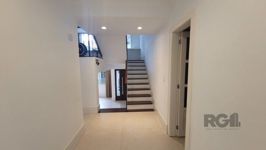Casa à venda com 4 quartos, 250m² - Foto 16