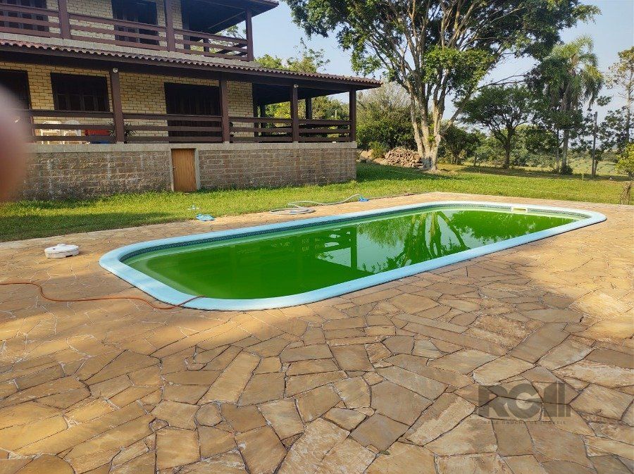 Sítio à venda com 5 quartos, 400m² - Foto 1