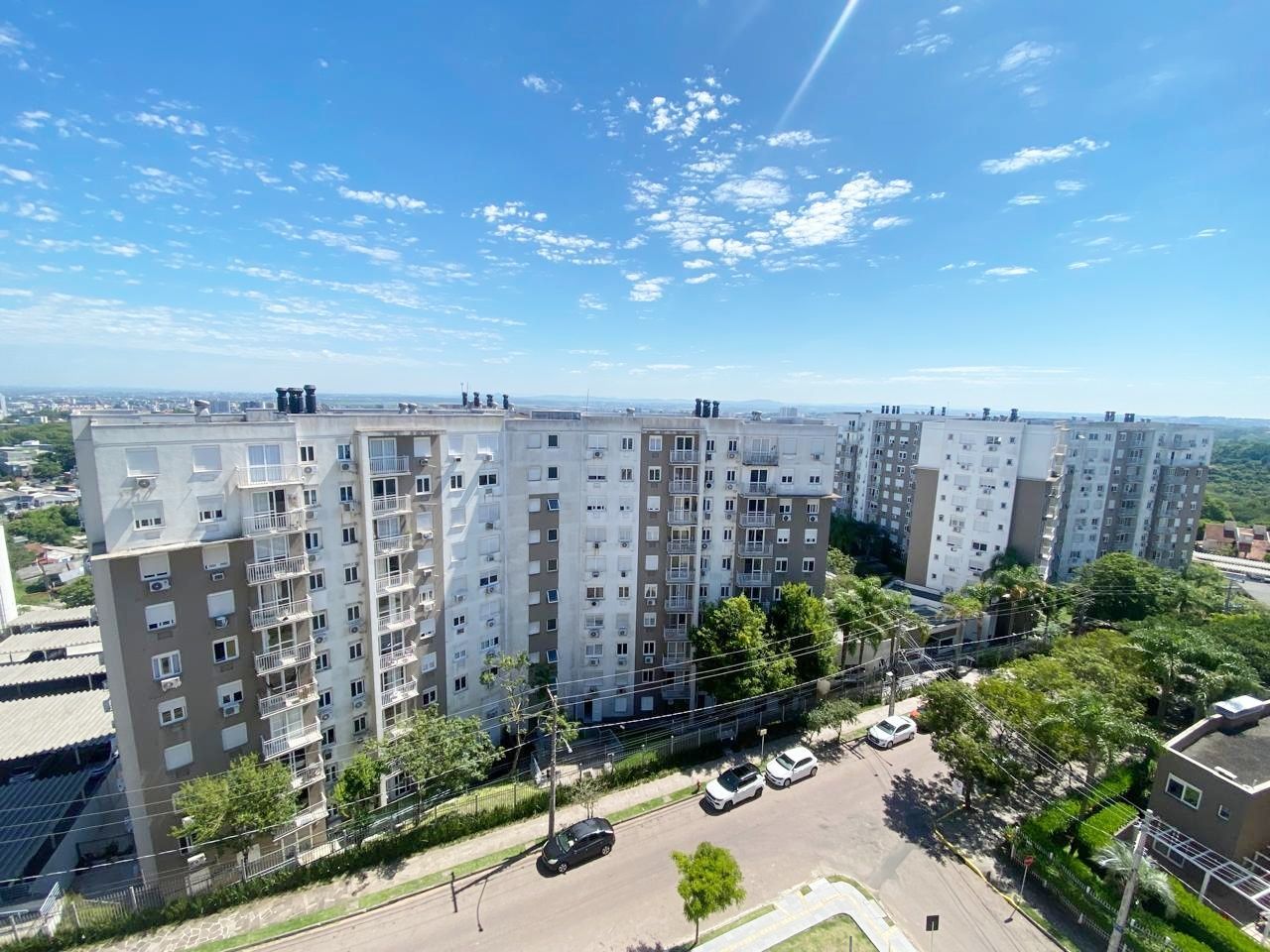 Apartamento à venda com 59m², 2 quartos, 1 vaga no bairro Jardim Sabará em Porto Alegre
